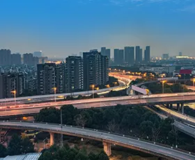 Western Express Highway, linking North Mumbai to South Mumbai